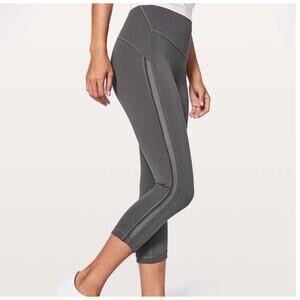 LULULEMON Wunder Under Crop (Hi-Rise) Awaken Full-On Luxtreme 21" Dark Shadow 8